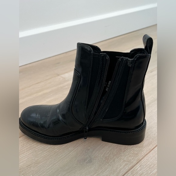 Jeffrey Campbell Lomon Croc Embossed Low Heel Leather Black Ankle Chelsea Boots - Picture 10 of 11